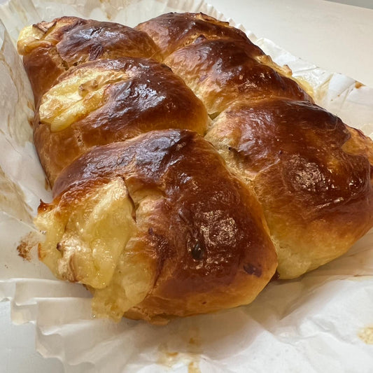 Brioche with Bacon and cheese Camembert